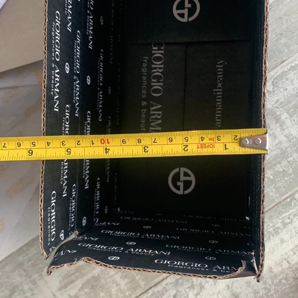 GIORGIO ARMANI Black Luxury Shipping Box Packaging Sturdy Wrap Gift Pack